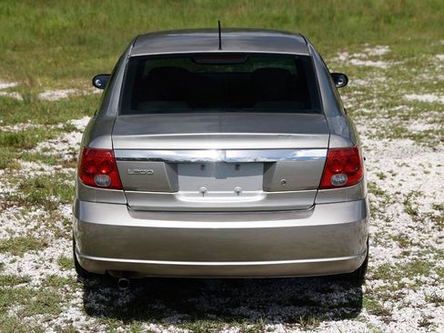 Used 2003 Saturn L-Series L200 w/ Audio Pkg I FWD image 9