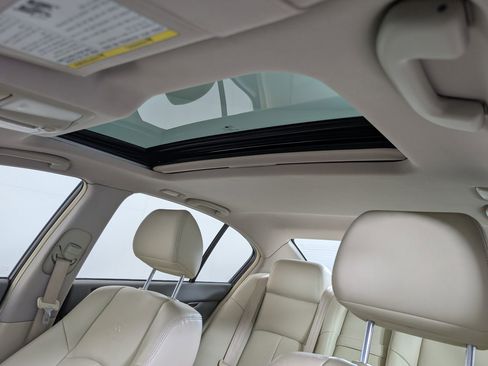 Used 2010 INFINITI G37 x w/ Premium Pkg image 17