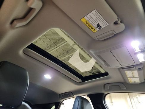 Used 2025 MAZDA CX-30 AWD 2.5 S w/ Premium Package image 32