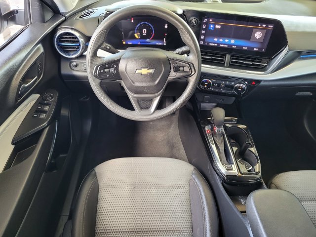 Used 2026 Chevrolet Trax LT FWD image 16