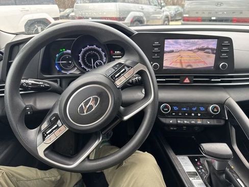 Used 2023 Hyundai Elantra Blue w/ Cargo Package image 11