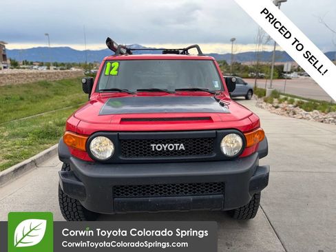 Used 2012 Toyota FJ Cruiser 4WD w/ Trail Teams Special Edition image 2