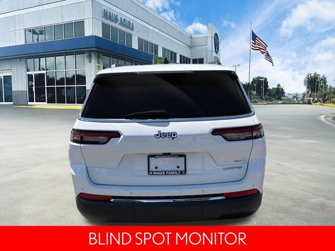 Used 2023 Jeep Grand Cherokee L Limited RWD image 7