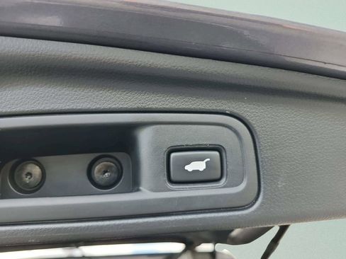 Used 2020 Honda Pilot Touring image 15