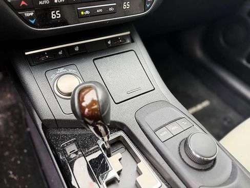 Used 2013 Lexus ES 350 w/ Premium Pkg FWD image 16