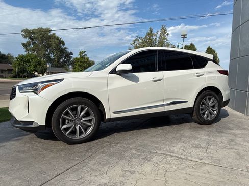 Used 2023 Acura RDX FWD w/ Technology Package image 4