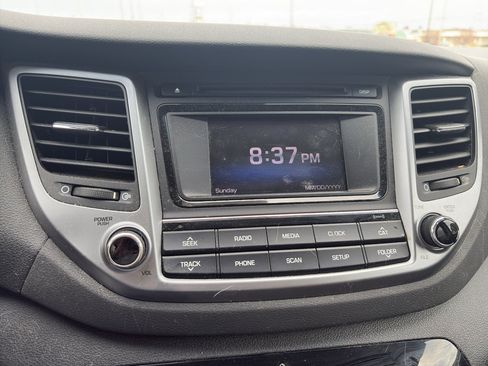 Used 2017 Hyundai Tucson SE image 10