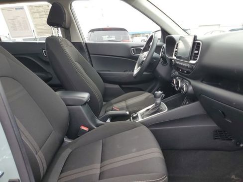Used 2025 Hyundai Venue SEL FWD image 27