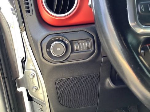 Used 2021 Jeep Wrangler Unlimited Rubicon AWD/4WD image 15
