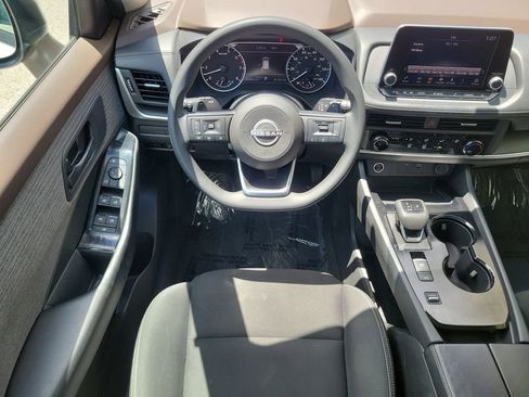 Used 2023 Nissan Rogue S FWD image 12
