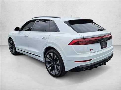 Used 2024 Audi Q8 Prestige w/ Prestige Package image 8