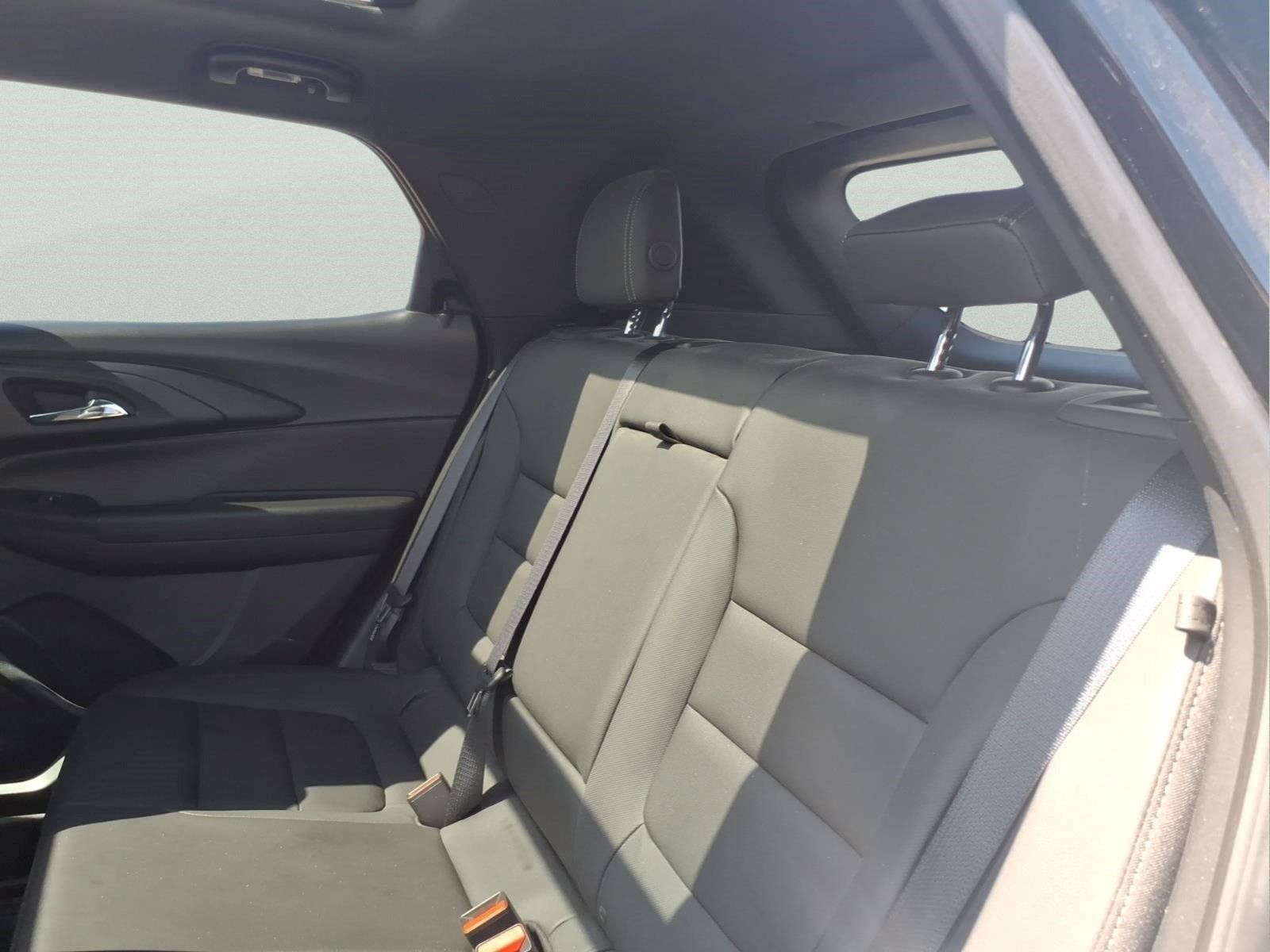 Used 2023 Chevrolet TrailBlazer ACTIV w/ Sun and Liftgate Package FWD image 12