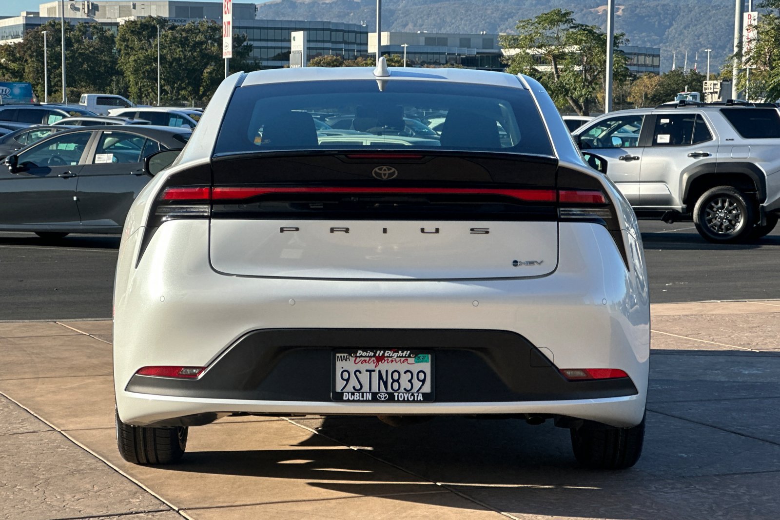 Certified 2025 Toyota Prius LE AWD/4WD image 6