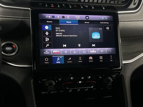 Certified 2024 Jeep Grand Cherokee L Limited w/ Luxury Tech Group II image 18