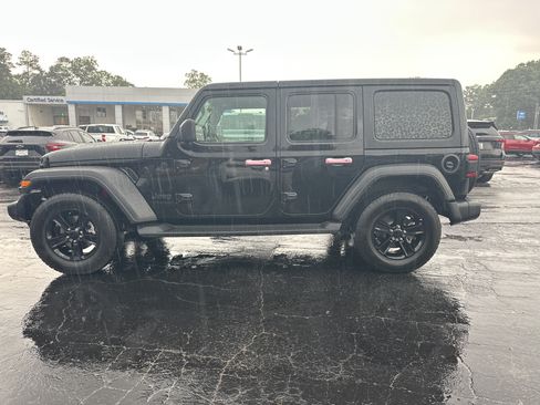 Used 2022 Jeep Wrangler Unlimited Sport AWD/4WD image 5