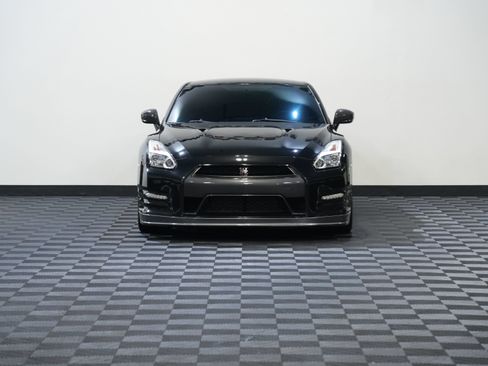 Used 2015 Nissan GT-R Black Edition AWD/4WD image 4