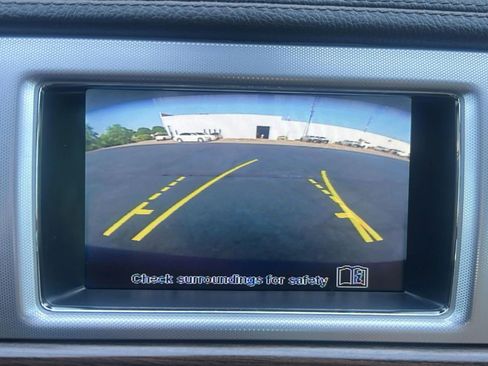 Used 2013 Jaguar XF RWD image 33