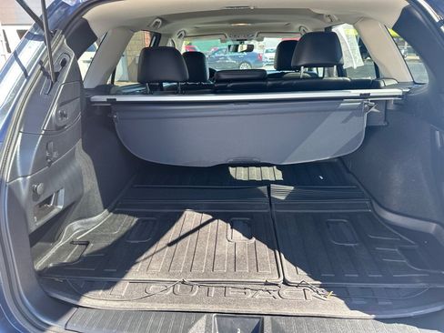 Used 2017 Subaru Outback 2.5i Limited AWD/4WD image 17