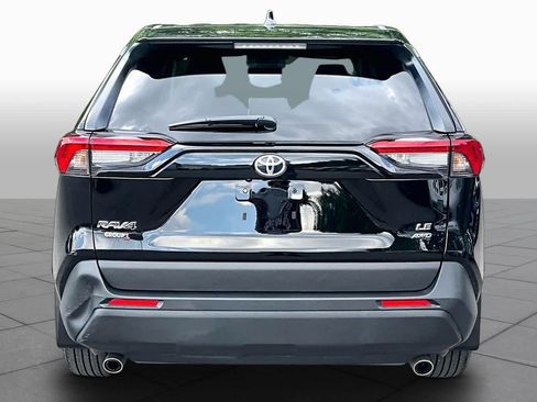 Used 2025 Toyota RAV4 LE AWD/4WD image 5