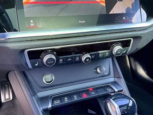 Used 2024 Audi Q3 2.0T Premium Plus w/ Premium Plus Package image 24