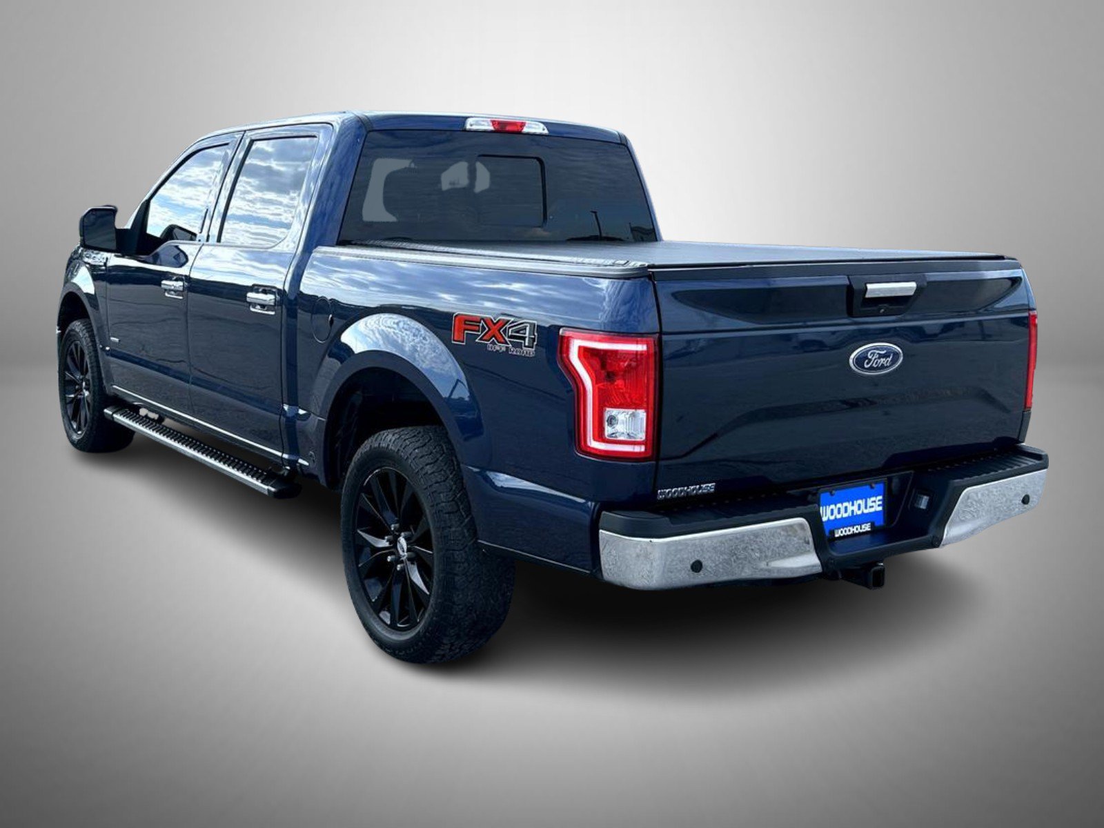 Used 2015 Ford F150 XLT w/ Equipment Group 302A Luxury AWD/4WD image 8