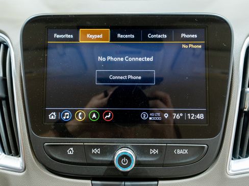 Used 2023 Chevrolet Malibu LT FWD image 19