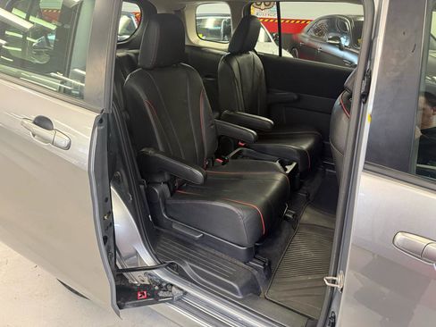 Used 2012 MAZDA MAZDA5 Grand Touring image 31