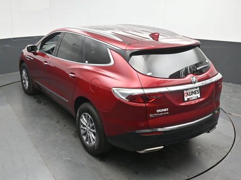 Used 2024 Buick Enclave Premium AWD/4WD image 39