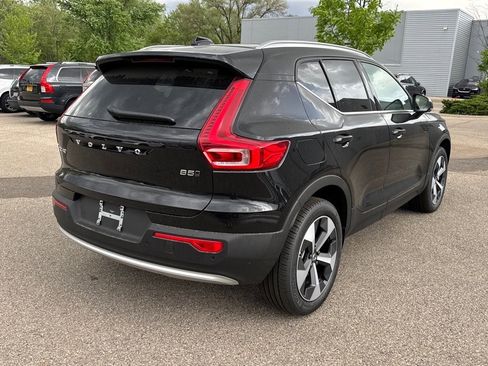 Certified 2025 Volvo XC40 B5 Core w/ Protection Package Premier image 3
