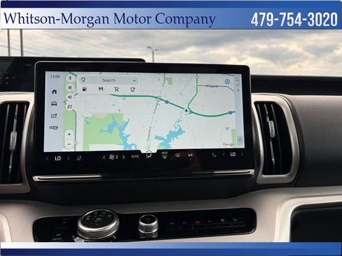 Used 2025 Ford Expedition Max Active AWD/4WD image 10
