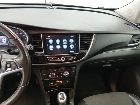 Used 2020 Buick Encore Preferred image 10