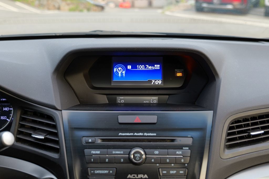 Used 2015 Acura ILX w/ Premium Package FWD image 47