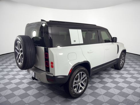 Used 2024 Land Rover Defender 110 S AWD/4WD image 9