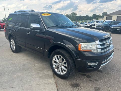 Used 2015 Ford Expedition Platinum AWD/4WD image 3