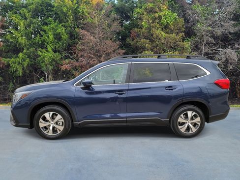 Used 2025 Subaru Ascent Premium image 22