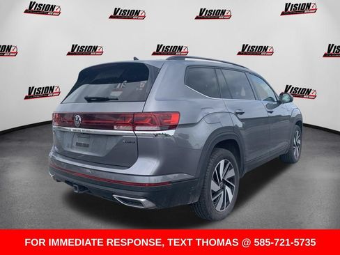 Used 2025 Volkswagen Atlas SE AWD/4WD image 3