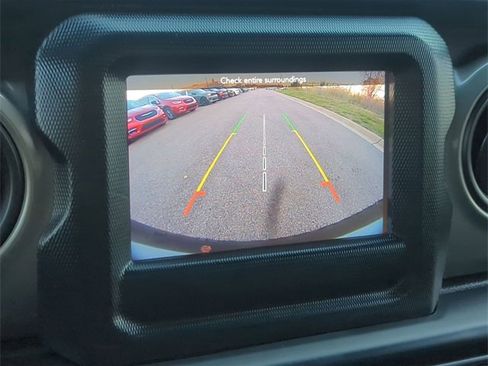 Certified 2018 Jeep Wrangler Unlimited Sport S image 18