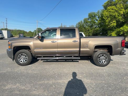 Used 2015 Chevrolet Silverado 2500 LTZ w/ LTZ Plus Package AWD/4WD image 3