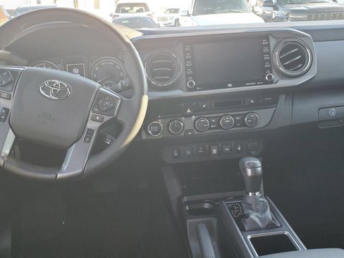 Used 2023 Toyota Tacoma TRD Off-Road w/ TRD Premium Off Road Package image 7