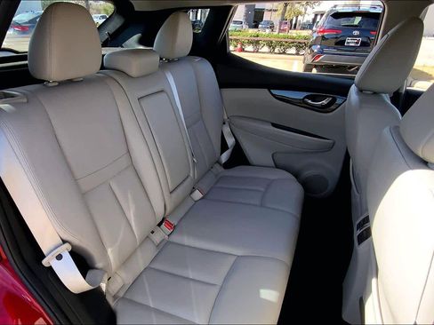 Used 2017 Nissan Rogue Sport SL w/ SL Premium Package image 21