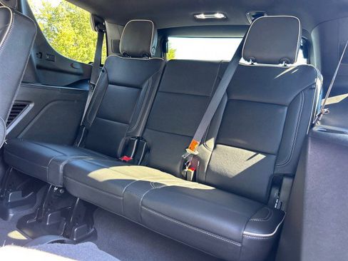 Used 2024 Chevrolet Tahoe Premier w/ Premium Package image 39