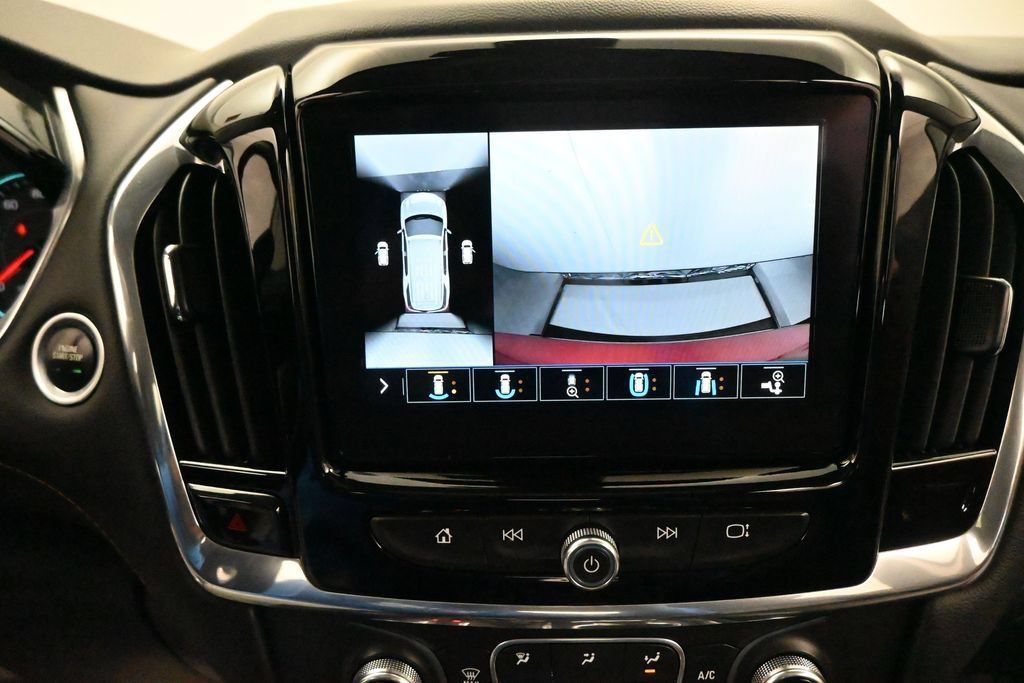 Used 2020 Chevrolet Traverse RS w/ LPO, Floor Liner Package AWD/4WD image 17