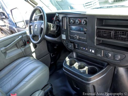 Used 2019 GMC Savana 3500 Extended w/ Driver Convenience Package image 20