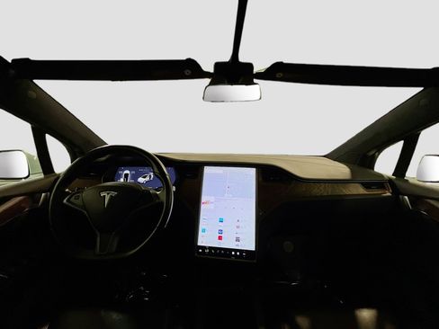 Used 2020 Tesla Model X Long Range AWD/4WD image 17