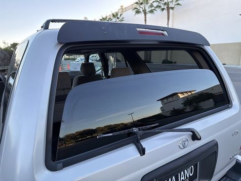 Used 2000 Toyota 4Runner SR5 image 23