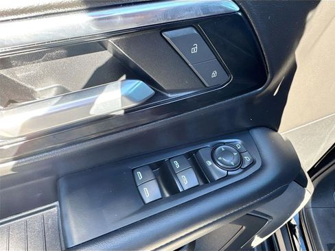 Used 2025 Chevrolet Tahoe LS image 18