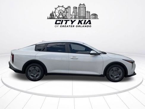 New 2026 Kia K4 FWD image 8