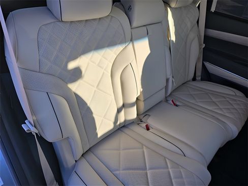 New 2025 Genesis GV80 3.5T Prestige image 14