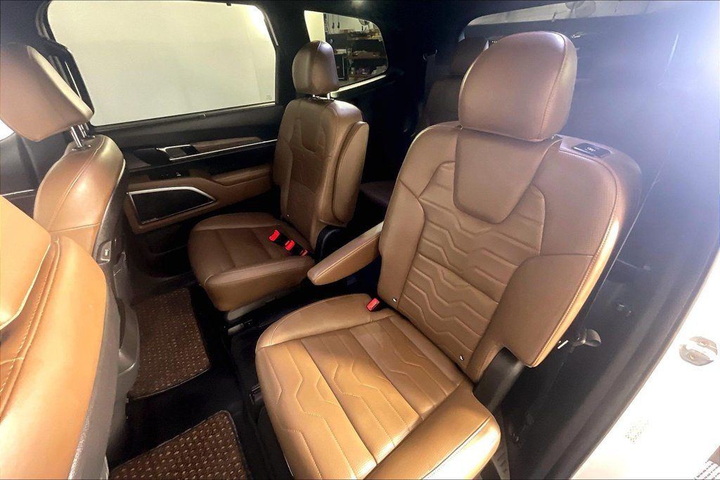 Used 2022 Kia Telluride SX w/ SX Prestige Package AWD/4WD image 35