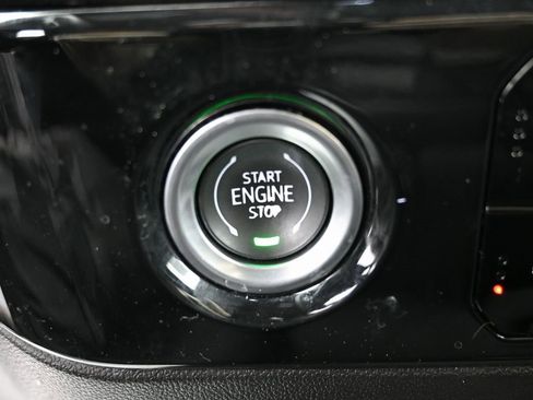 Used 2024 Chevrolet Silverado 1500 LT image 22